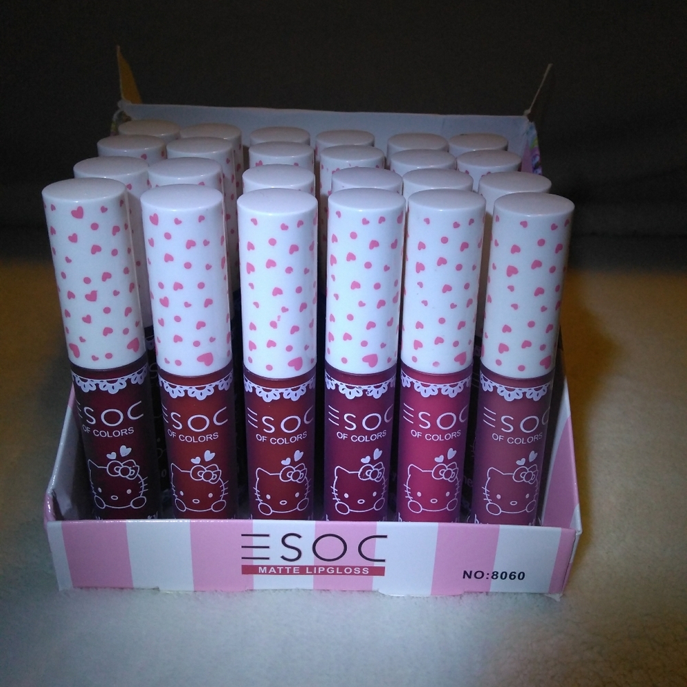 Lipstick - Picture 5 of 8